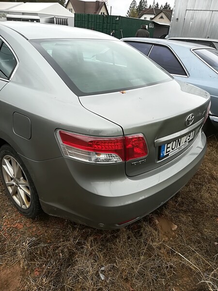 Photo 4 - Toyota Avensis 2011 y Sedan