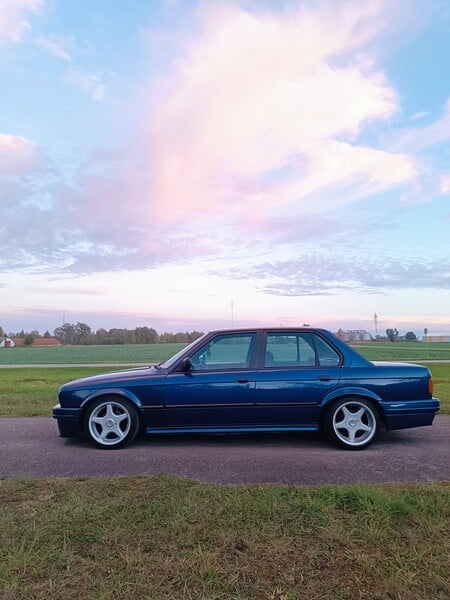 Nuotrauka 1 - Bmw 324 1989 m Sedanas