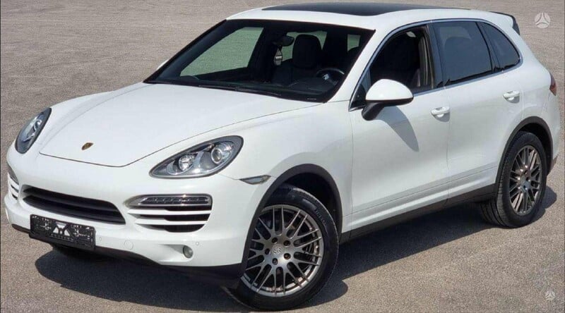 Porsche Cayenne 2013 y Off-road / Crossover