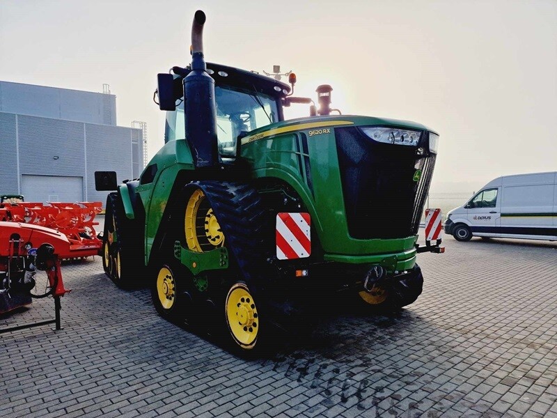 Photo 3 - John Deere 2018 y Tractor