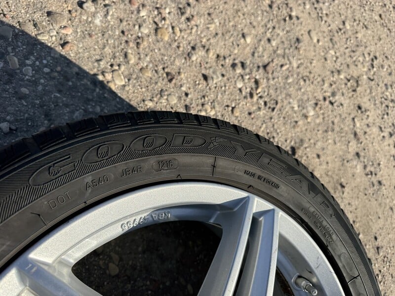 Photo 4 - Goodyear Siunciam, 4mm R17 winter tyres passanger car