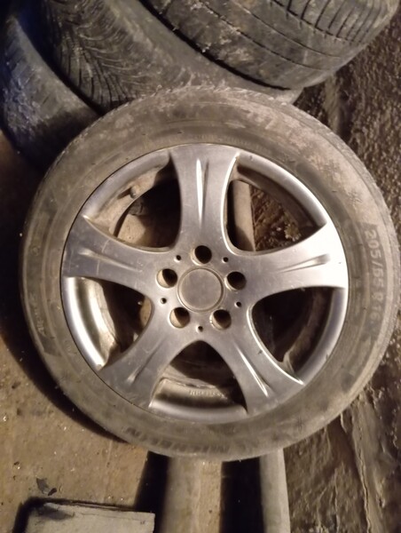 Passat light alloy R16 rims