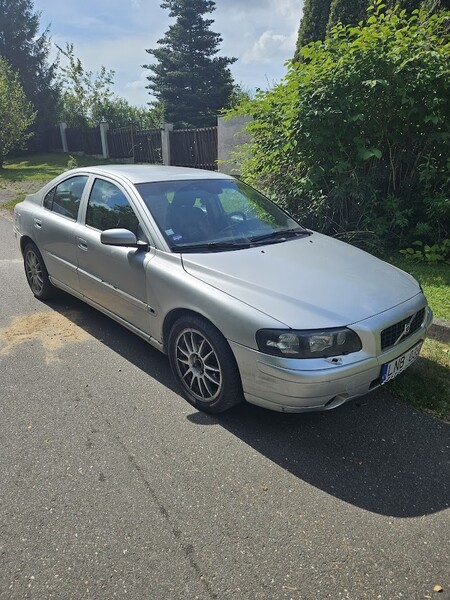 Volvo S60 I 2004 m dalys