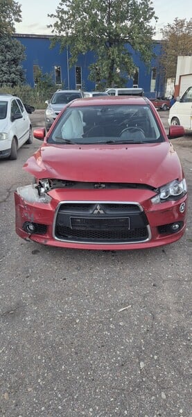 Mitsubishi Lancer 2010 y parts