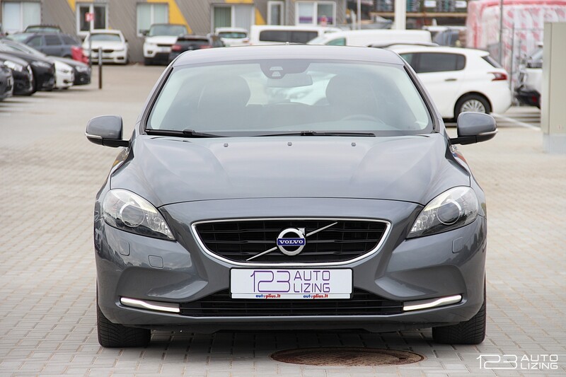 Фотография 3 - Volvo V40 2013 г Хэтчбек