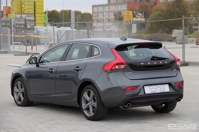 Фотография 8 - Volvo V40 2013 г Хэтчбек