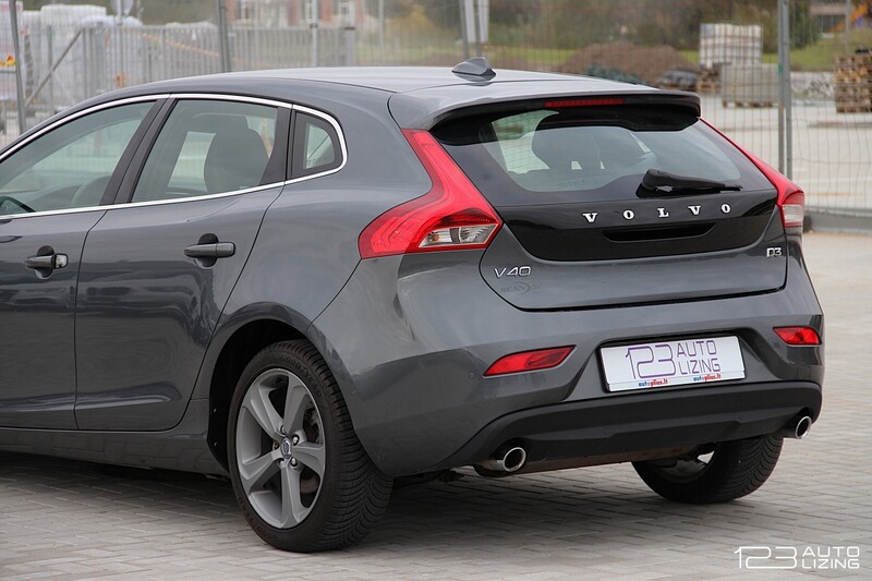 Фотография 9 - Volvo V40 2013 г Хэтчбек