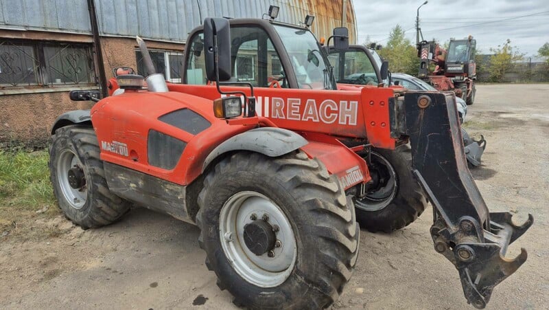 Photo 2 - Manitou 1999 y Loader