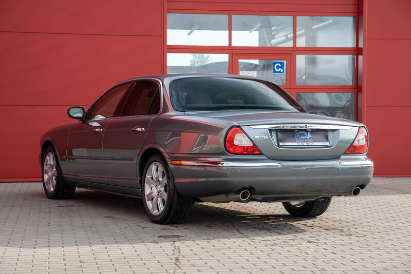 Фотография 7 - Jaguar XJ X350 2005 г