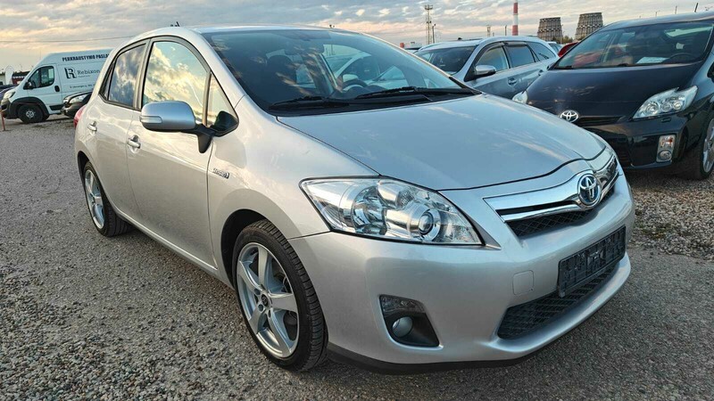 Photo 4 - Toyota Auris 2011 y Hatchback