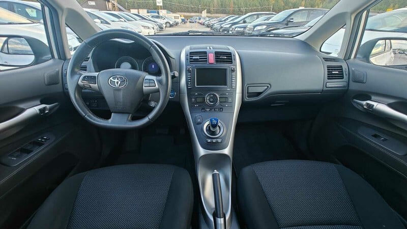 Photo 22 - Toyota Auris 2011 y Hatchback