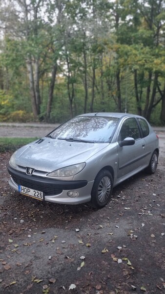 Peugeot 206 2001 г Хэтчбек