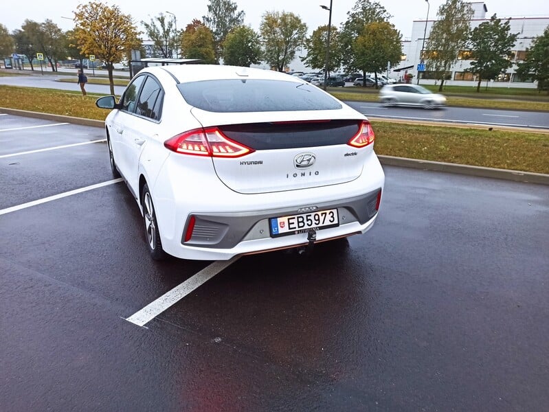 Photo 6 - Hyundai Ioniq 2018 y Hatchback