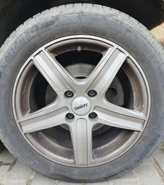 Light alloy R16 rims