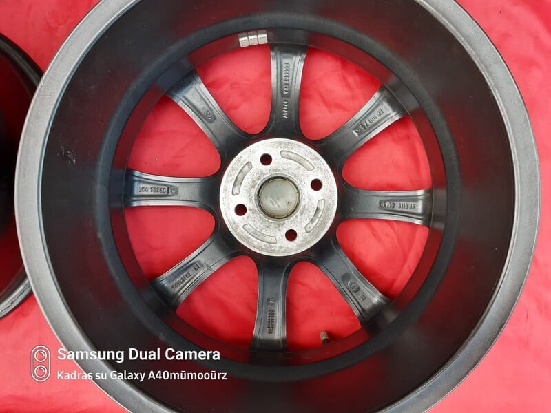 Photo 3 - Light alloy R17 rims