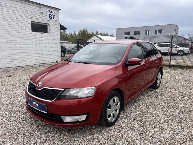 Photo 3 - Skoda RAPID 2016 y Hatchback