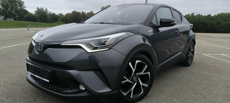 Toyota C-HR 2017 y Off-road / Crossover