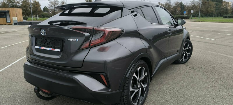 Фотография 22 - Toyota C-HR 2017 г Внедорожник / Кроссовер