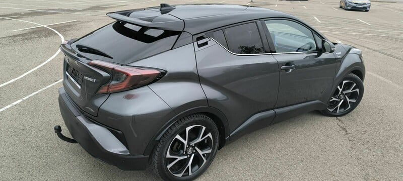 Фотография 26 - Toyota C-HR 2017 г Внедорожник / Кроссовер