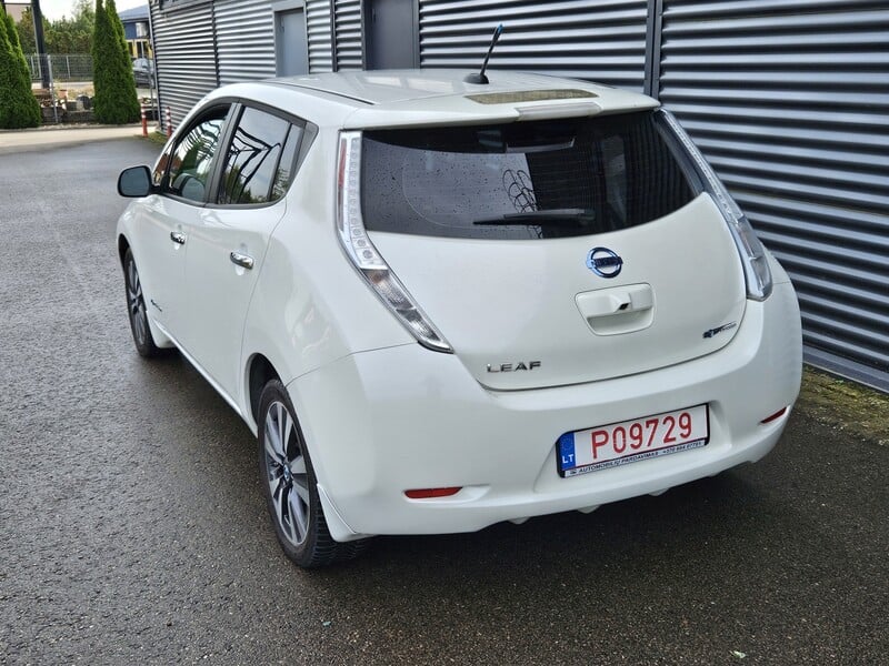 Photo 9 - Nissan Leaf 2014 y Hatchback