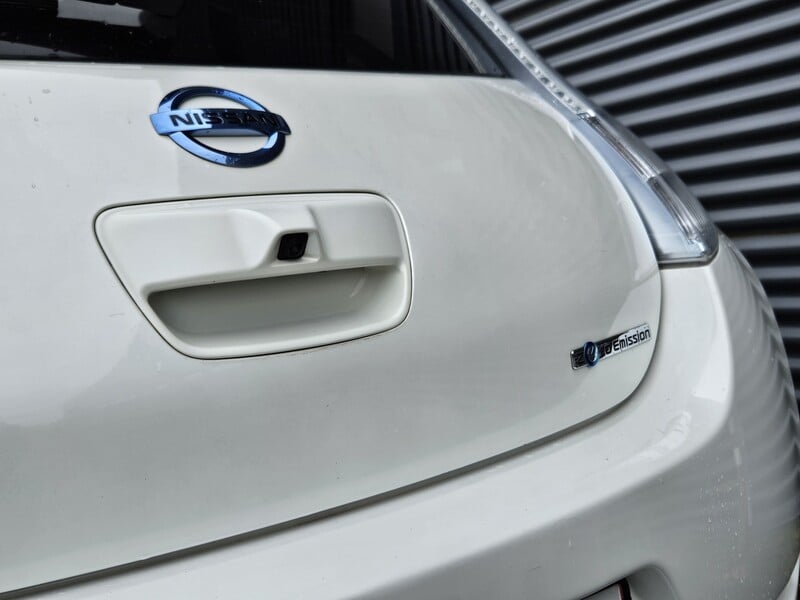 Photo 8 - Nissan Leaf 2014 y Hatchback