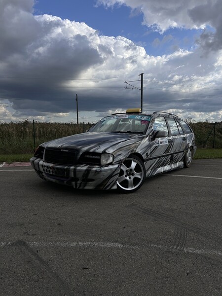 Photo 2 - Mercedes-Benz C 230 1998 y Wagon