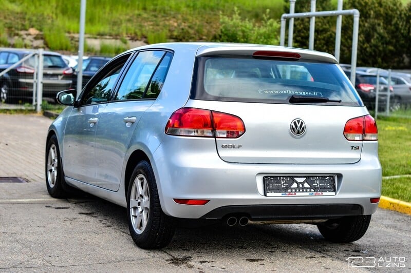 Фотография 8 - Volkswagen Golf 2011 г Хэтчбек