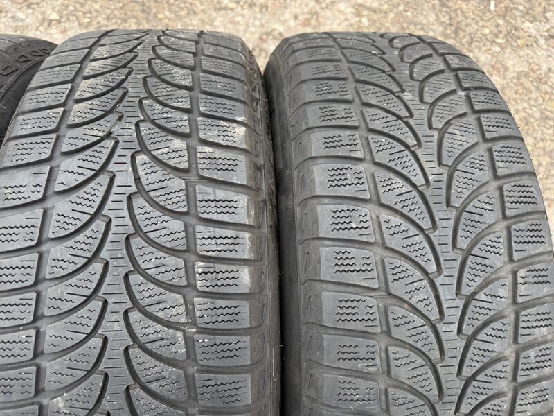 Photo 2 - Bridgestone Siunciam, 5mm R18 winter tyres passanger car