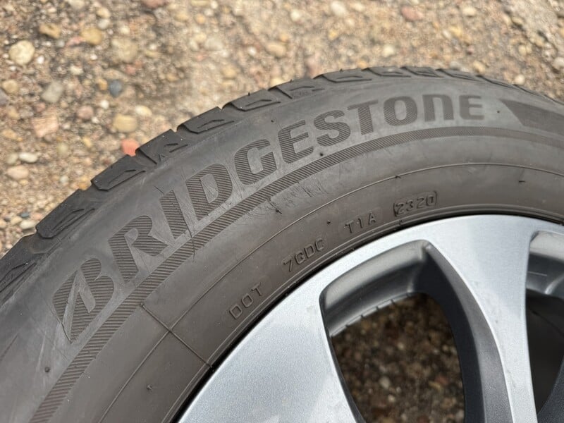 Photo 9 - Bridgestone Siunciam, 5mm R18 winter tyres passanger car