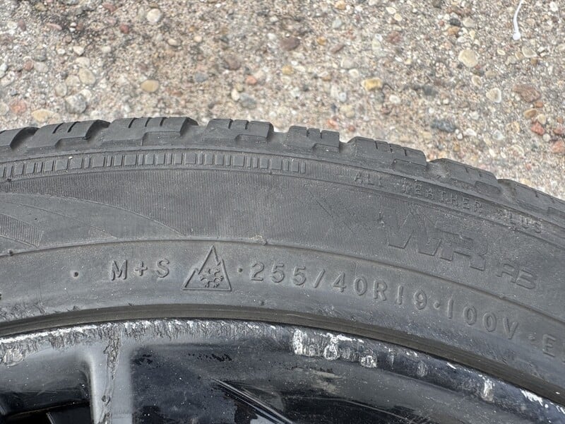 Photo 8 - Nokian Siunciam, 6-7mm R19 winter tyres passanger car