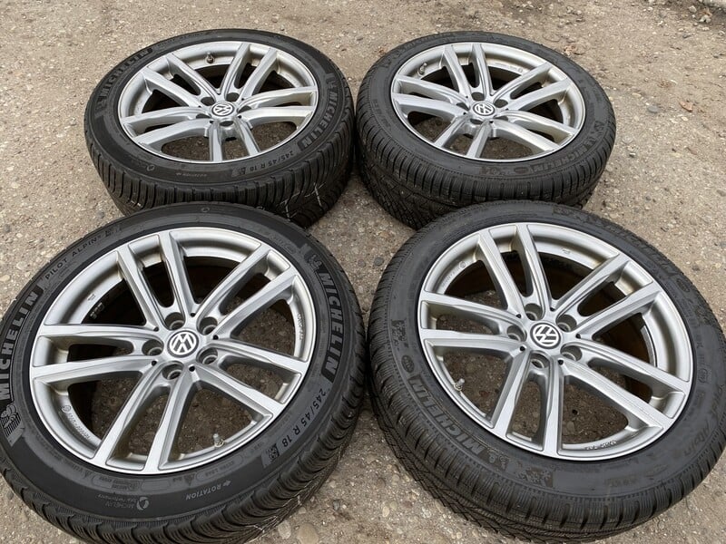 Volkswagen Siunciam, 8J ET30 light alloy R18 rims