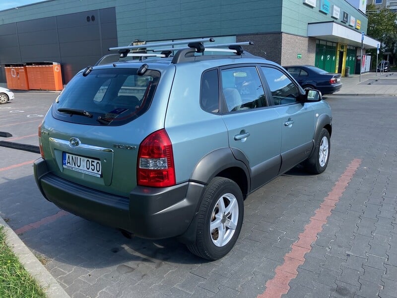 Photo 3 - Hyundai Tucson GLS 2005 y