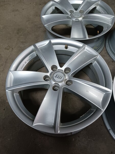 Photo 2 - MKW light alloy R17 rims