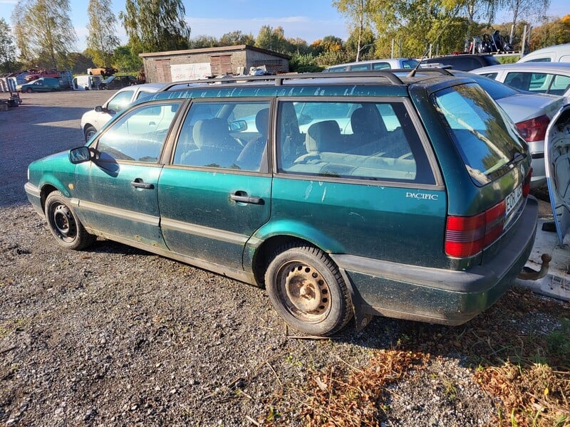 Photo 2 - Volkswagen Passat 1996 y parts