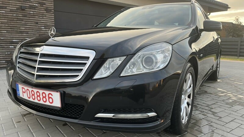 Photo 1 - Mercedes-Benz E 220 Blue Efficiency 2010 y