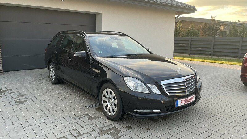 Photo 13 - Mercedes-Benz E 220 Blue Efficiency 2010 y