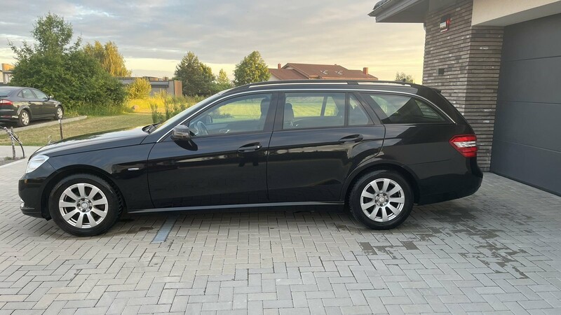 Photo 18 - Mercedes-Benz E 220 Blue Efficiency 2010 y