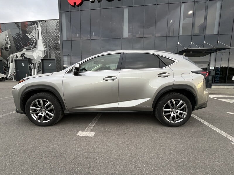 Lexus NX 300h 2014 y Off-road / Crossover