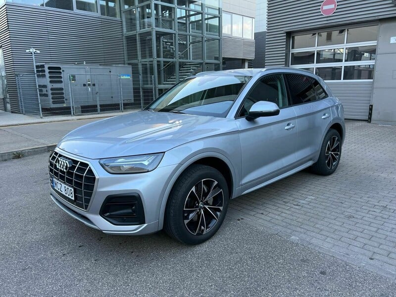 Photo 2 - Audi Q5 2018 y Off-road / Crossover