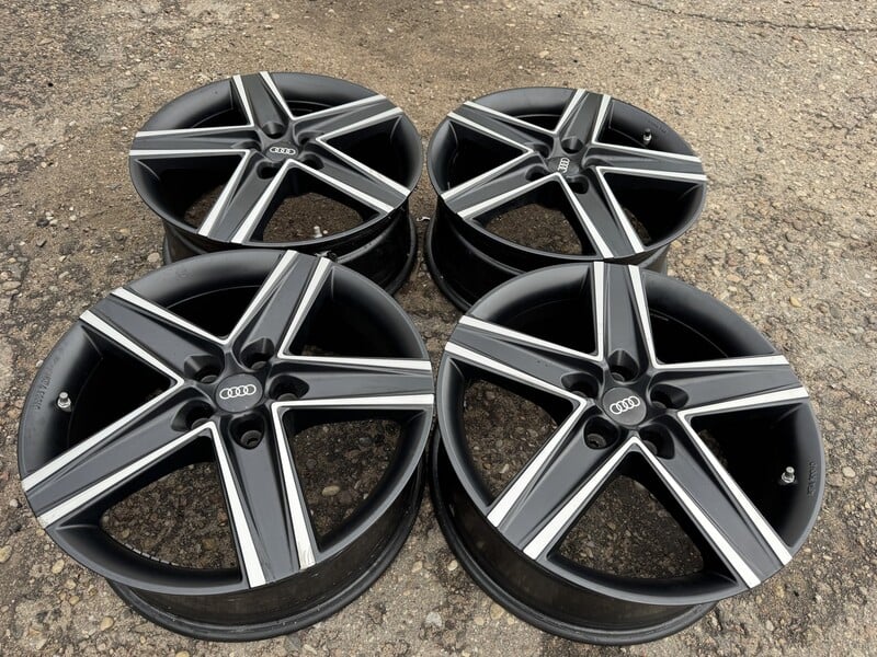 Audi Siunciam, 7,5J ET52 light alloy R18 rims