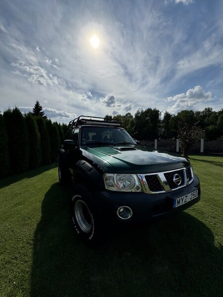 Nuotrauka 10 - Nissan Patrol 2009 m Visureigis / Krosoveris