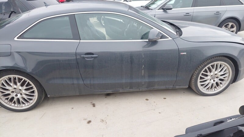 Photo 3 - Audi A5 2008 y parts