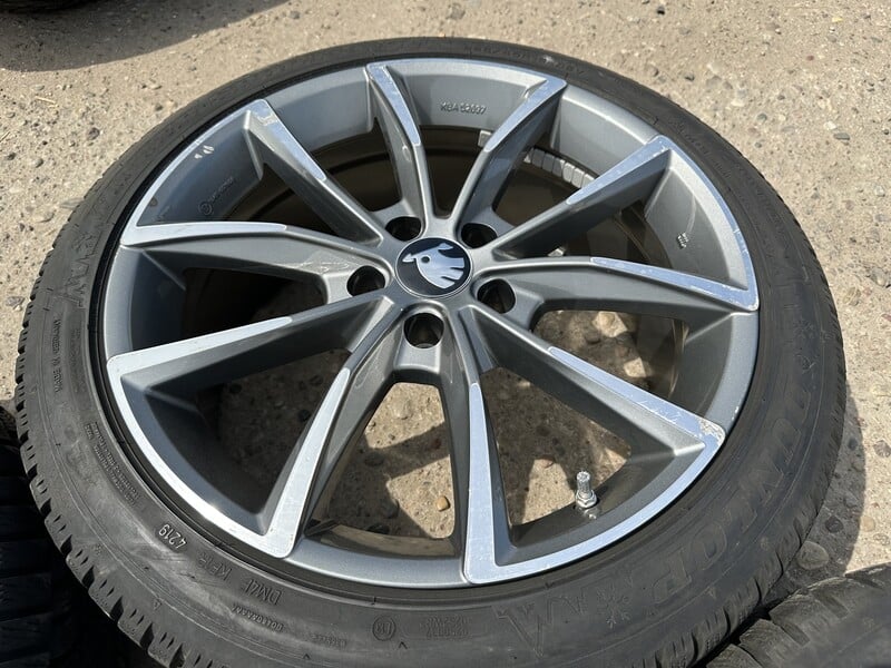 Photo 4 - Skoda Siunciam, 8J ET39 light alloy R18 rims