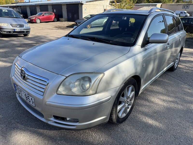 Toyota Avensis 2005 y Wagon