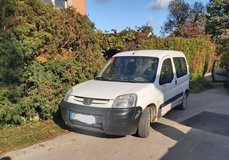 Peugeot Partner 2007 y Minibus