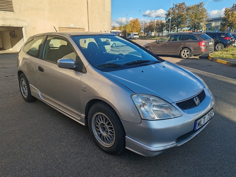 Honda Civic VII 2003 y