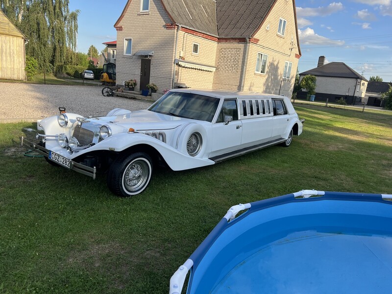 Lincoln Town Car 1988 m Limuzinas