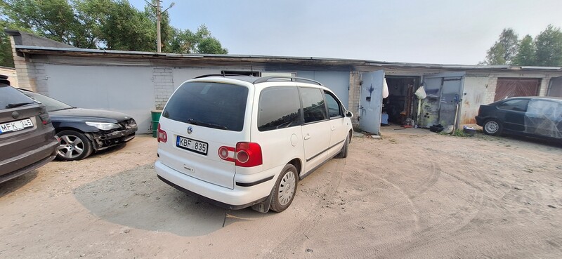 Photo 3 - Volkswagen Sharan I 2005 y