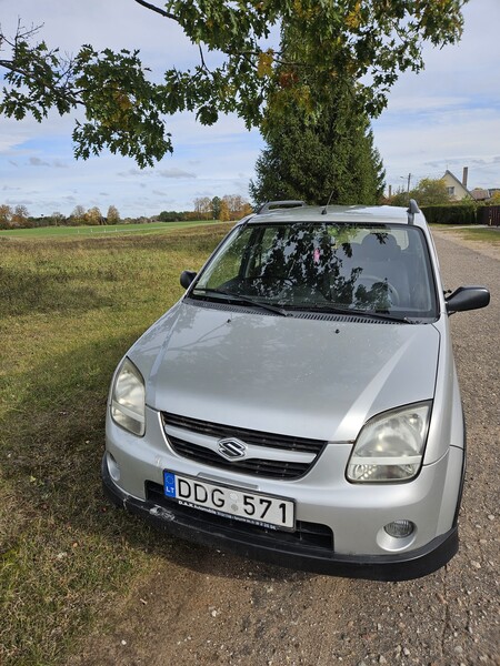 Photo 1 - Suzuki Ignis 2005 y Hatchback