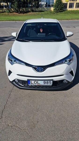 Nuotrauka 12 - Toyota C-HR 2017 m Visureigis / Krosoveris